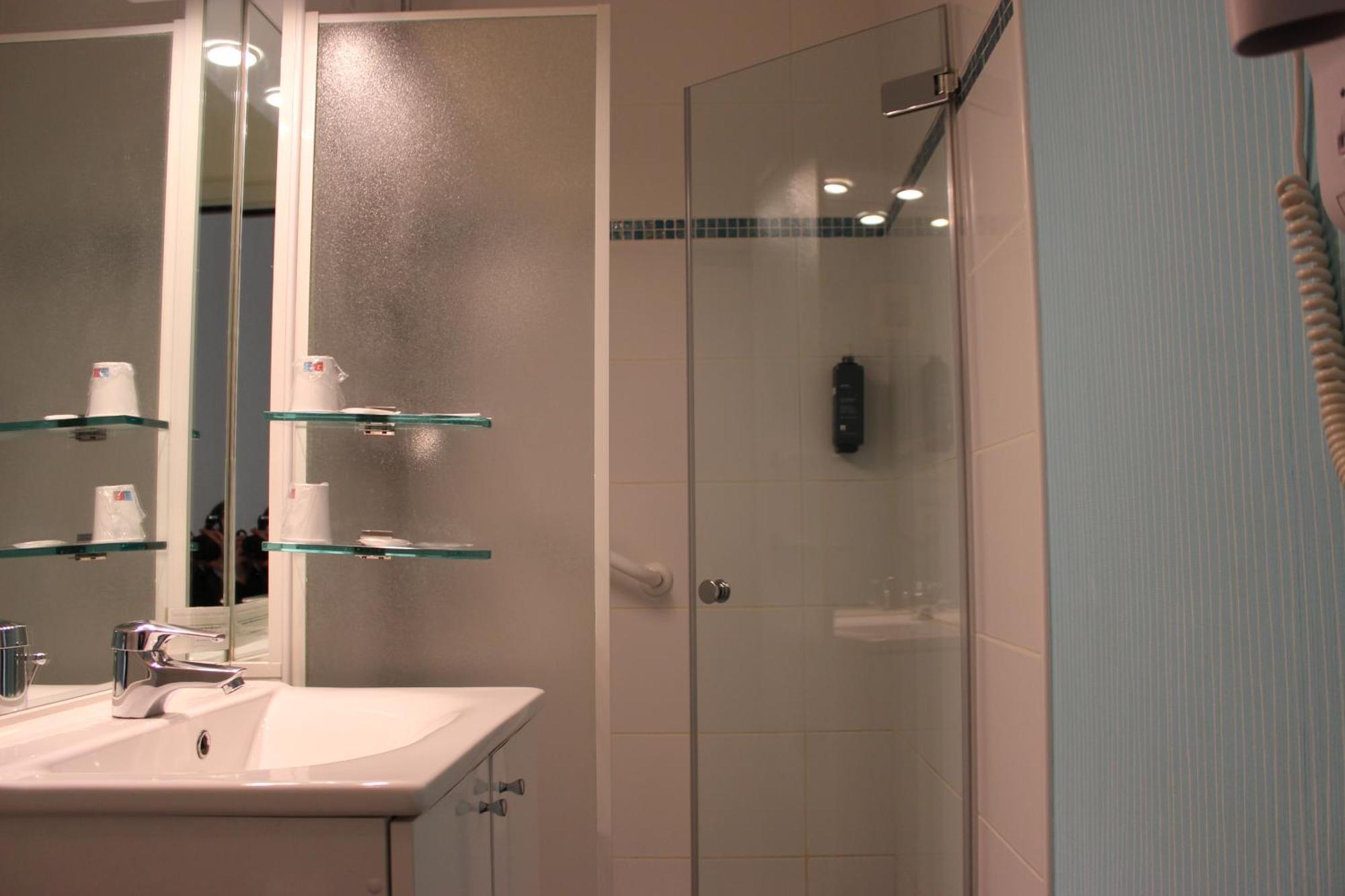 Breiz Armor Hotel Pouldreuzic ภายนอก รูปภาพ